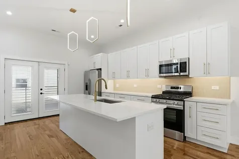 618 North Avers Avenue Chicago IL 60624