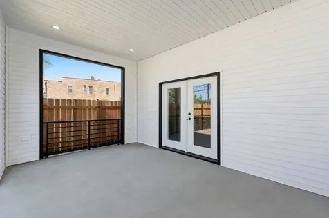 618 North Avers Avenue Chicago IL 60624