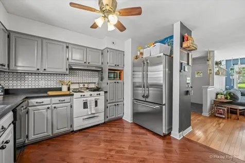 928 Ash Street St. Charles IL 60174