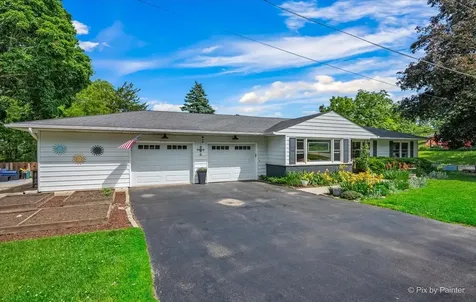 928 Ash Street St. Charles IL 60174