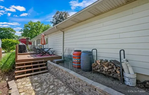 928 Ash Street St. Charles IL 60174