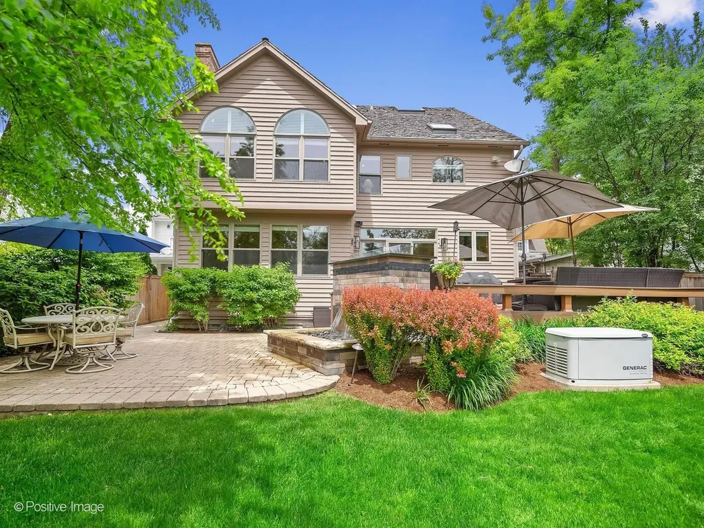 325 Ruby Street Clarendon Hills IL 60514