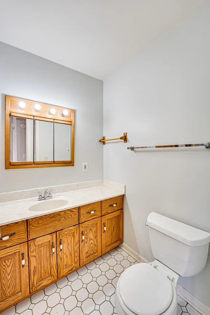 714 Sexton Street Aurora IL 60505