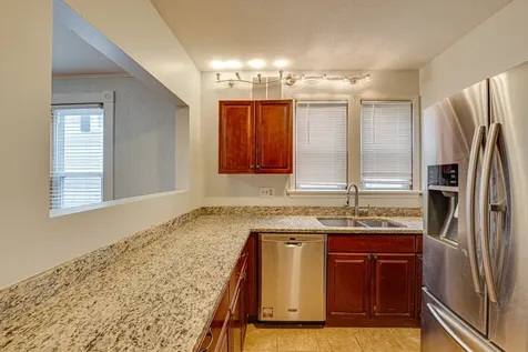 714 Sexton Street Aurora IL 60505