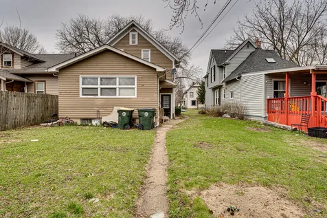 714 Sexton Street Aurora IL 60505