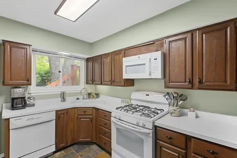 816 Holmes Avenue Deerfield IL 60015