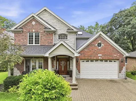 103 North Kennicott Avenue Arlington Heights IL 60005