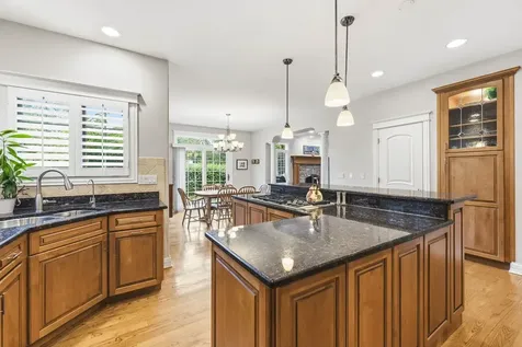 103 North Kennicott Avenue Arlington Heights IL 60005