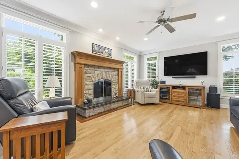 103 North Kennicott Avenue Arlington Heights IL 60005
