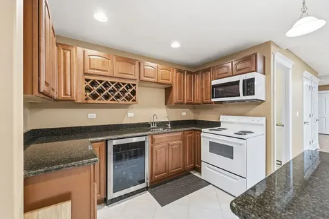 103 North Kennicott Avenue Arlington Heights IL 60005