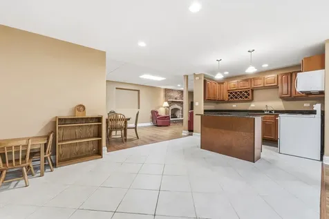 103 North Kennicott Avenue Arlington Heights IL 60005