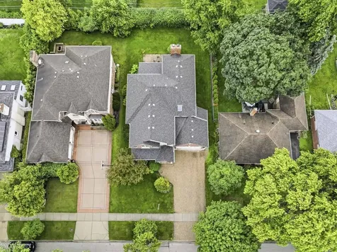 103 North Kennicott Avenue Arlington Heights IL 60005