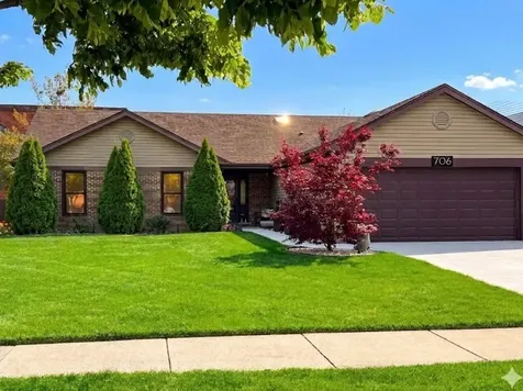 706 South Noah Terrace Mount Prospect IL 60056