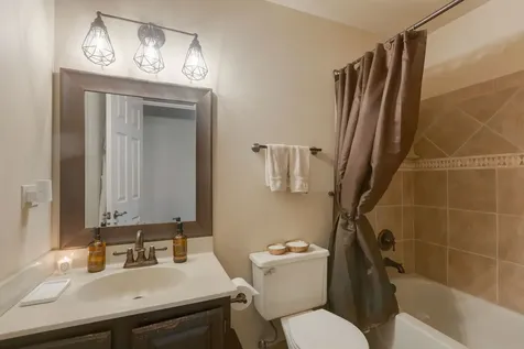 706 South Noah Terrace Mount Prospect IL 60056