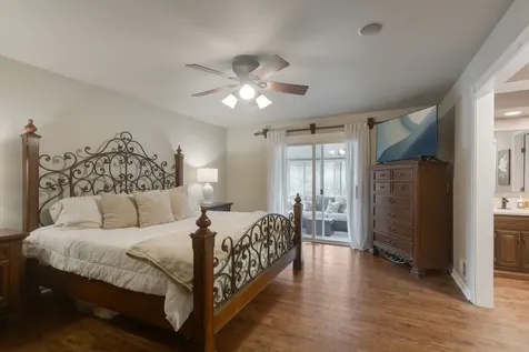 706 South Noah Terrace Mount Prospect IL 60056