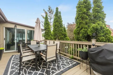 706 South Noah Terrace Mount Prospect IL 60056