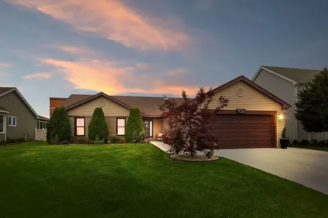 706 South Noah Terrace Mount Prospect IL 60056