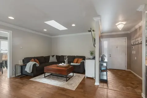 706 South Noah Terrace Mount Prospect IL 60056