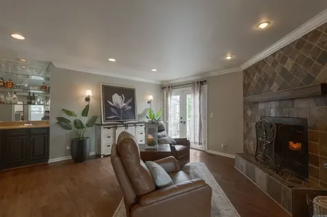 706 South Noah Terrace Mount Prospect IL 60056