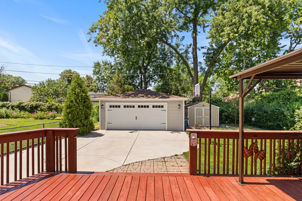 786 North Parker Street Elmhurst IL 60126