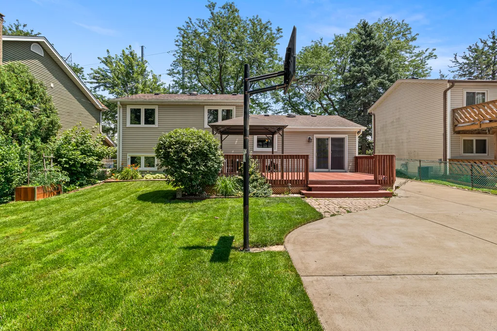 786 North Parker Street Elmhurst IL 60126