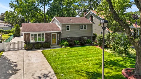 786 North Parker Street Elmhurst IL 60126