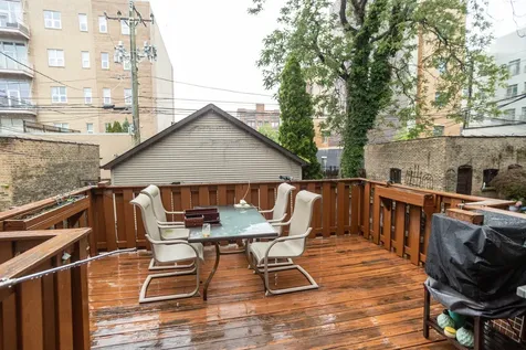 3512 North Bosworth Avenue Chicago IL 60657