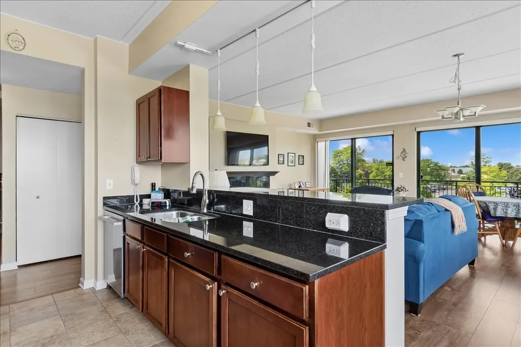 6420 Double Eagle Drive Woodridge IL 60517
