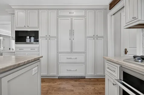 9682 Reding Circle Des Plaines IL 60016