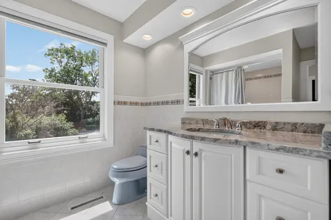 9682 Reding Circle Des Plaines IL 60016