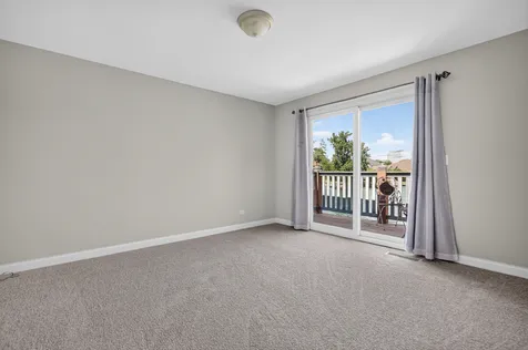 9682 Reding Circle Des Plaines IL 60016