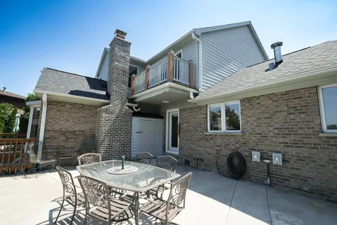 9682 Reding Circle Des Plaines IL 60016
