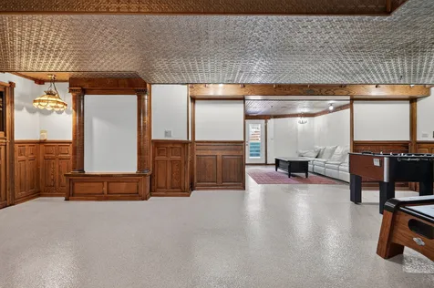 9682 Reding Circle Des Plaines IL 60016