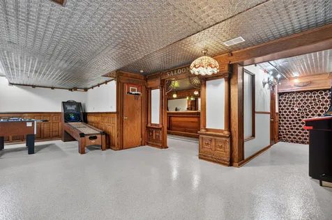 9682 Reding Circle Des Plaines IL 60016