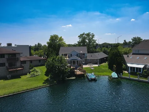 9682 Reding Circle Des Plaines IL 60016