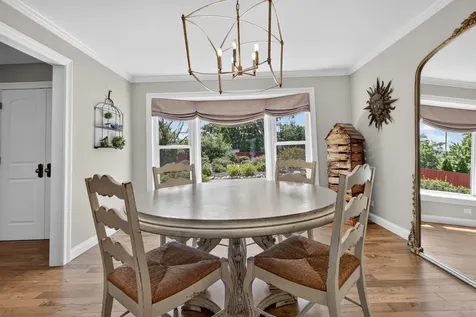 9682 Reding Circle Des Plaines IL 60016