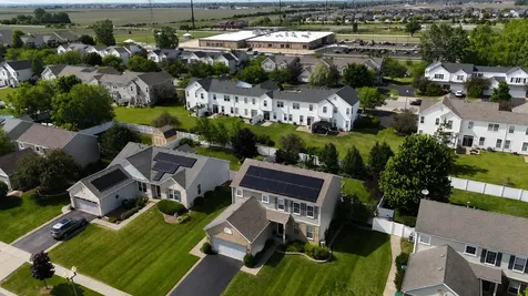 1716 Wintercrest Court Shorewood IL 60404