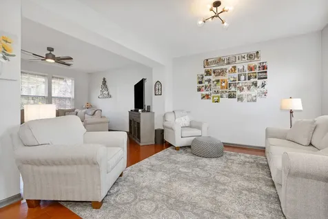 1716 Wintercrest Court Shorewood IL 60404