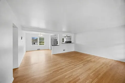 2726 186TH Street Lansing IL 60438
