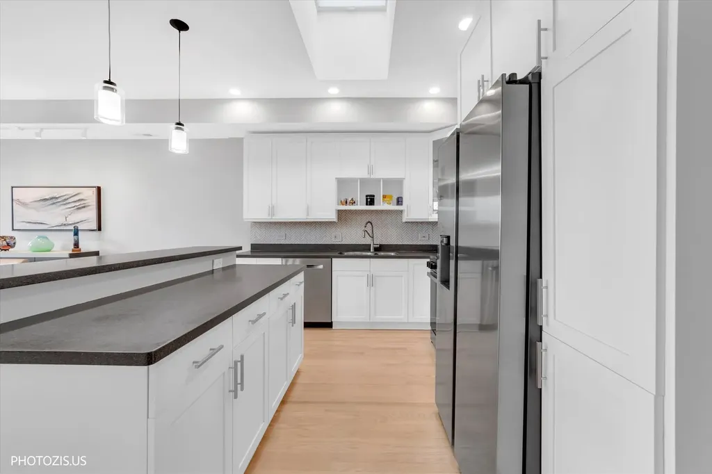 2919 North Southport Avenue Chicago IL 60657