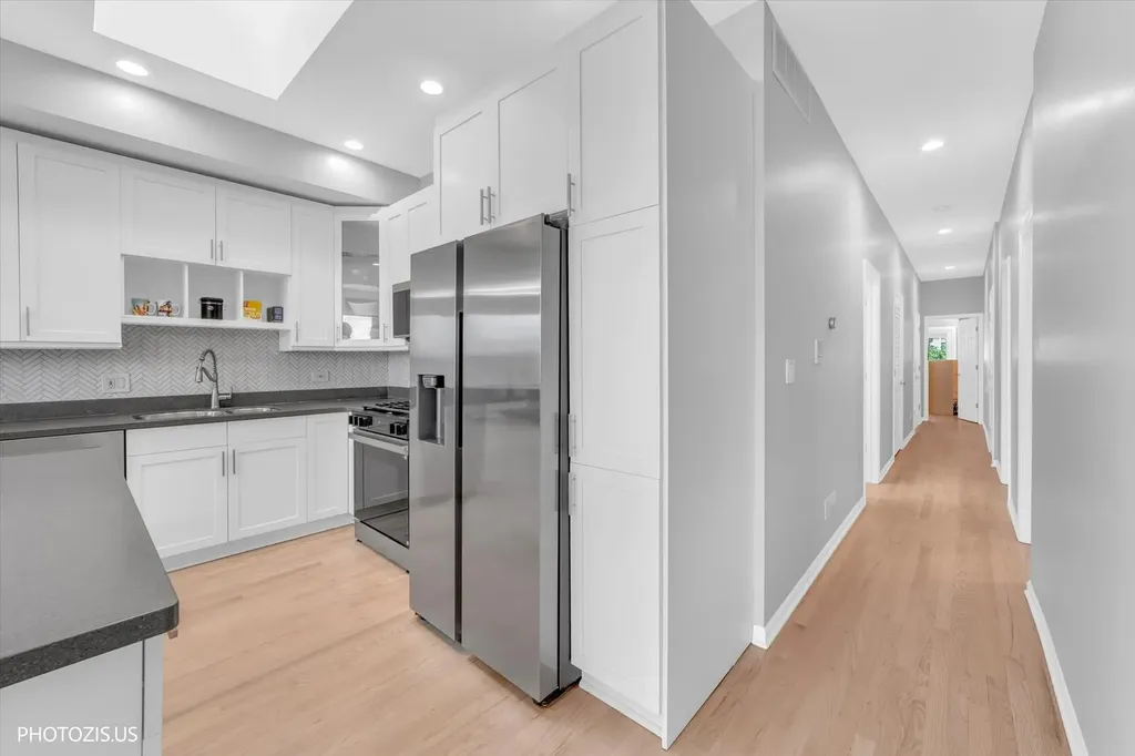 2919 North Southport Avenue Chicago IL 60657