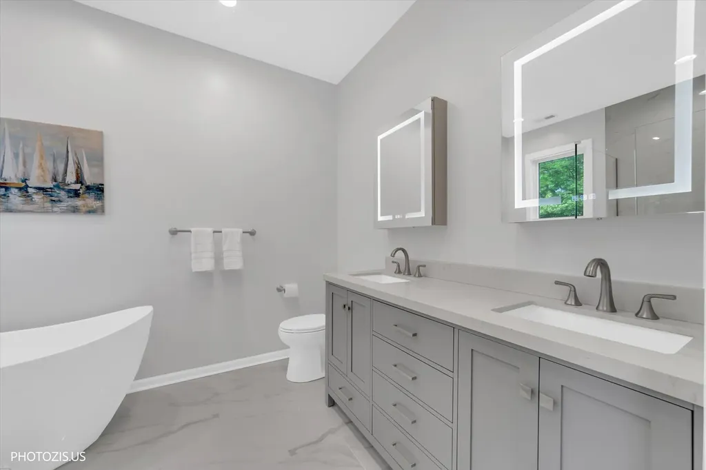 2919 North Southport Avenue Chicago IL 60657