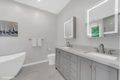 2919 North Southport Avenue Chicago IL 60657