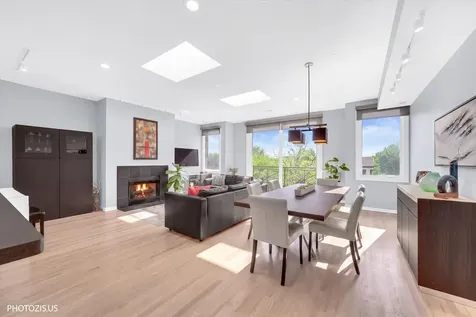 2919 North Southport Avenue Chicago IL 60657