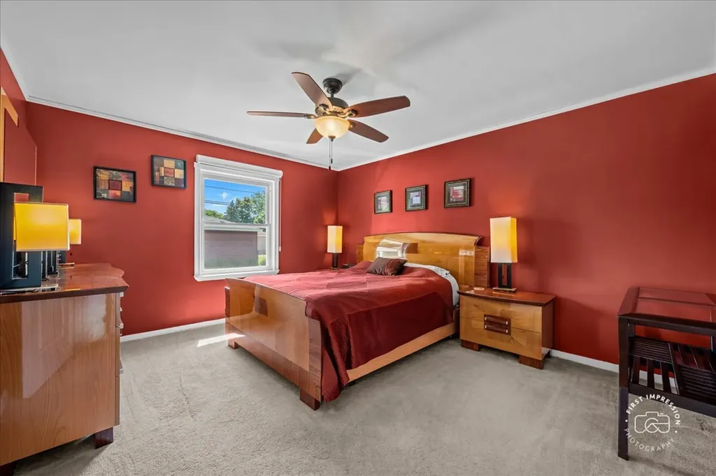129 South Hudson Street Westmont IL 60559
