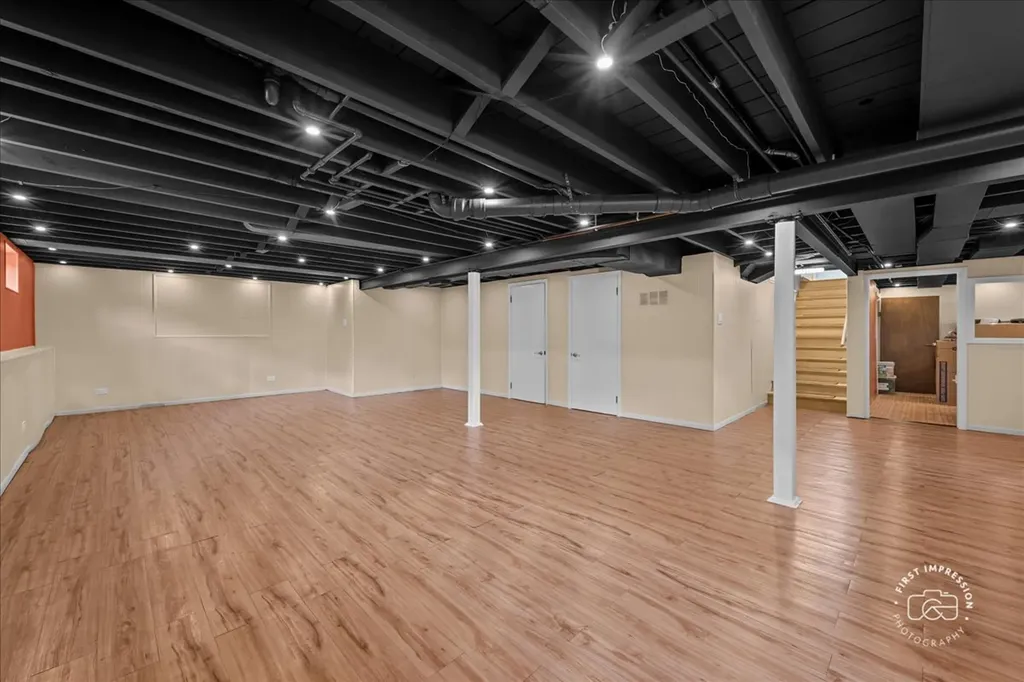 129 South Hudson Street Westmont IL 60559