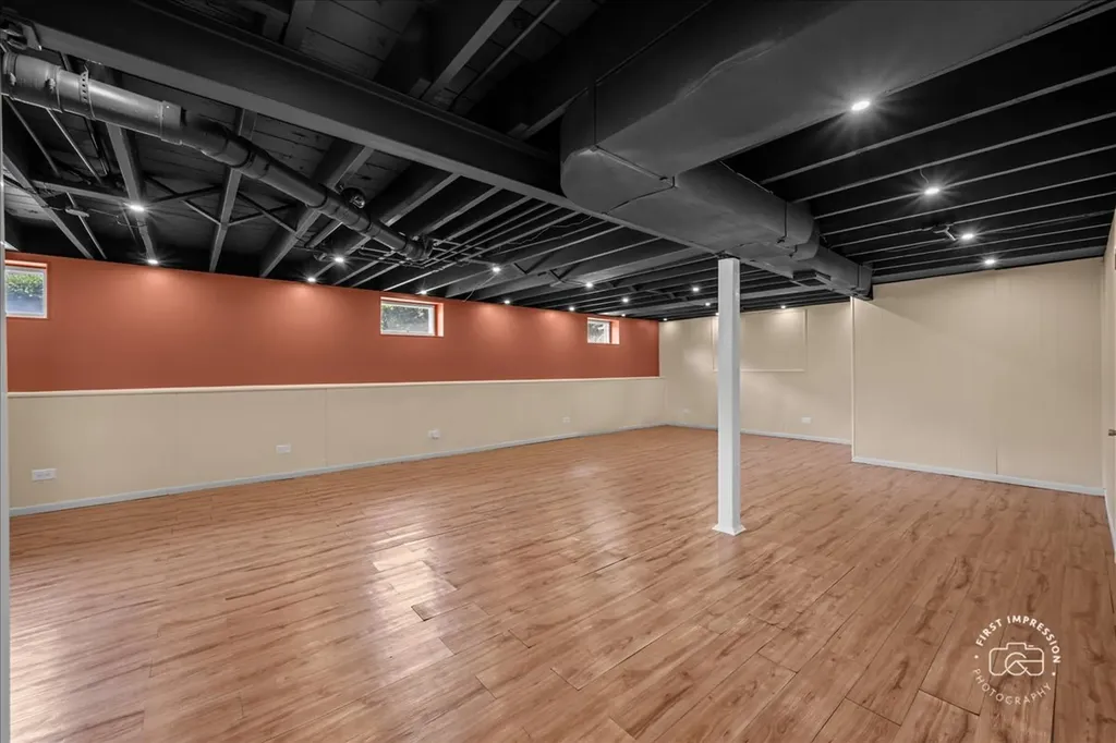 129 South Hudson Street Westmont IL 60559