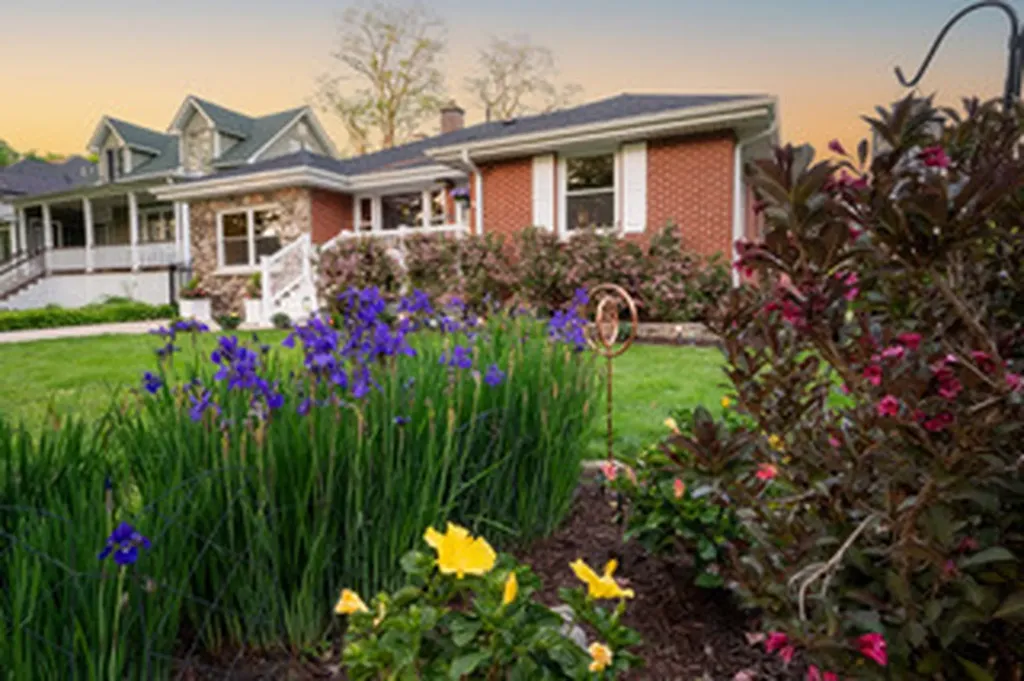 129 South Hudson Street Westmont IL 60559