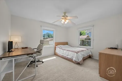 129 South Hudson Street Westmont IL 60559