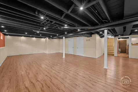 129 South Hudson Street Westmont IL 60559